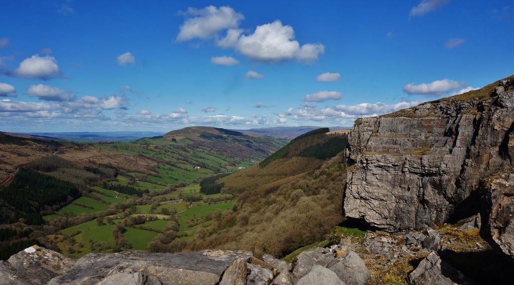 Wales' Highest Village - The Chartist Cottage - Trefil Tredegar Bagian luar foto